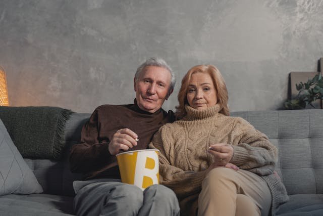 Clients reviewing retirement income options with an advisor